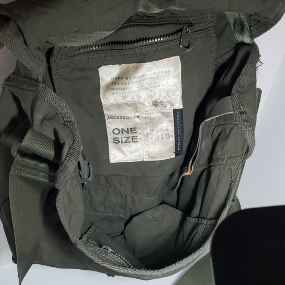 Marc Jacob's S.S. Small Messenger Bag - Picture 6 of 8